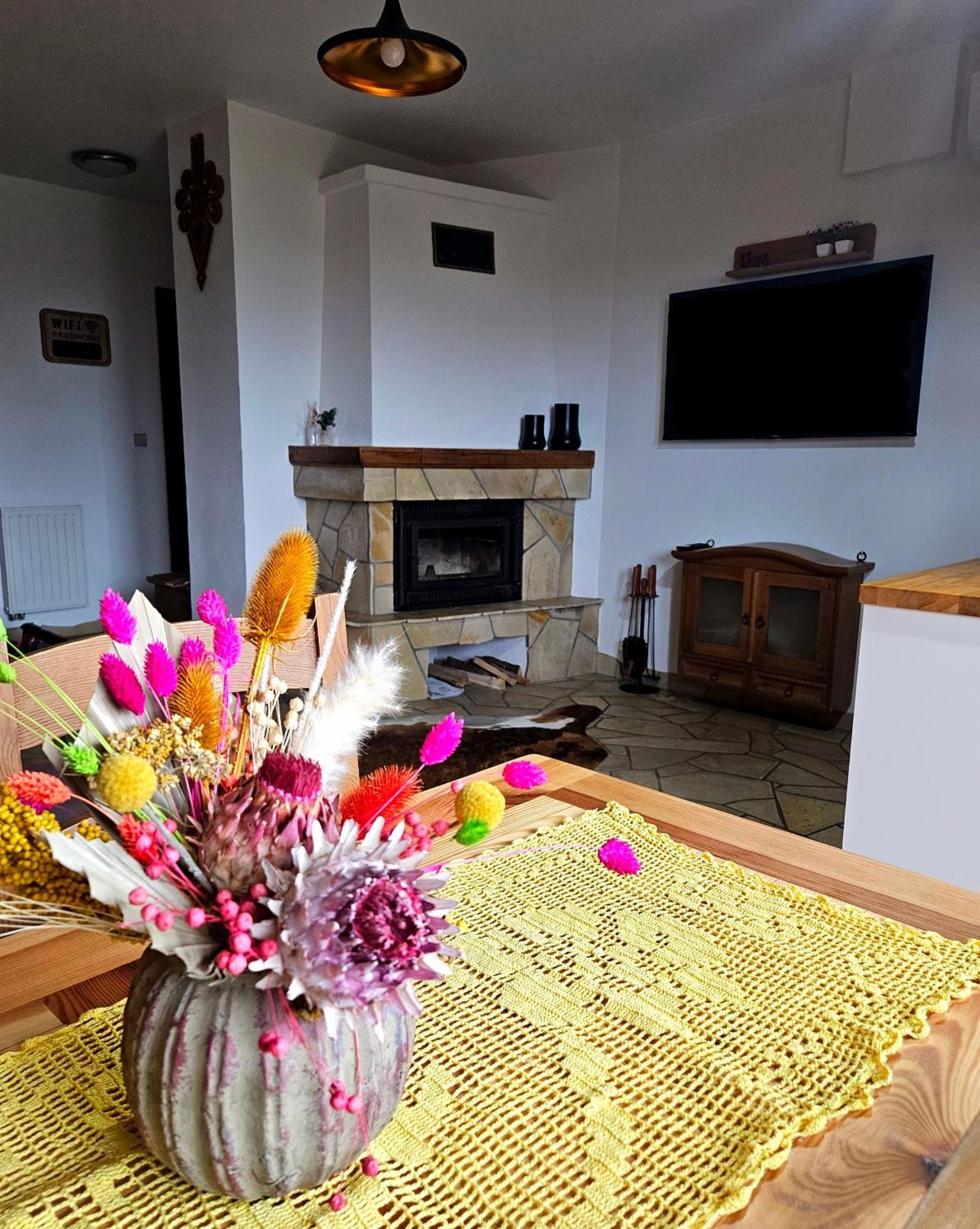 Apartament Z Widokiem Na Gory - Split Ac, Private Terrace, Private Parking กอสเชียลิสกอ ภายนอก รูปภาพ