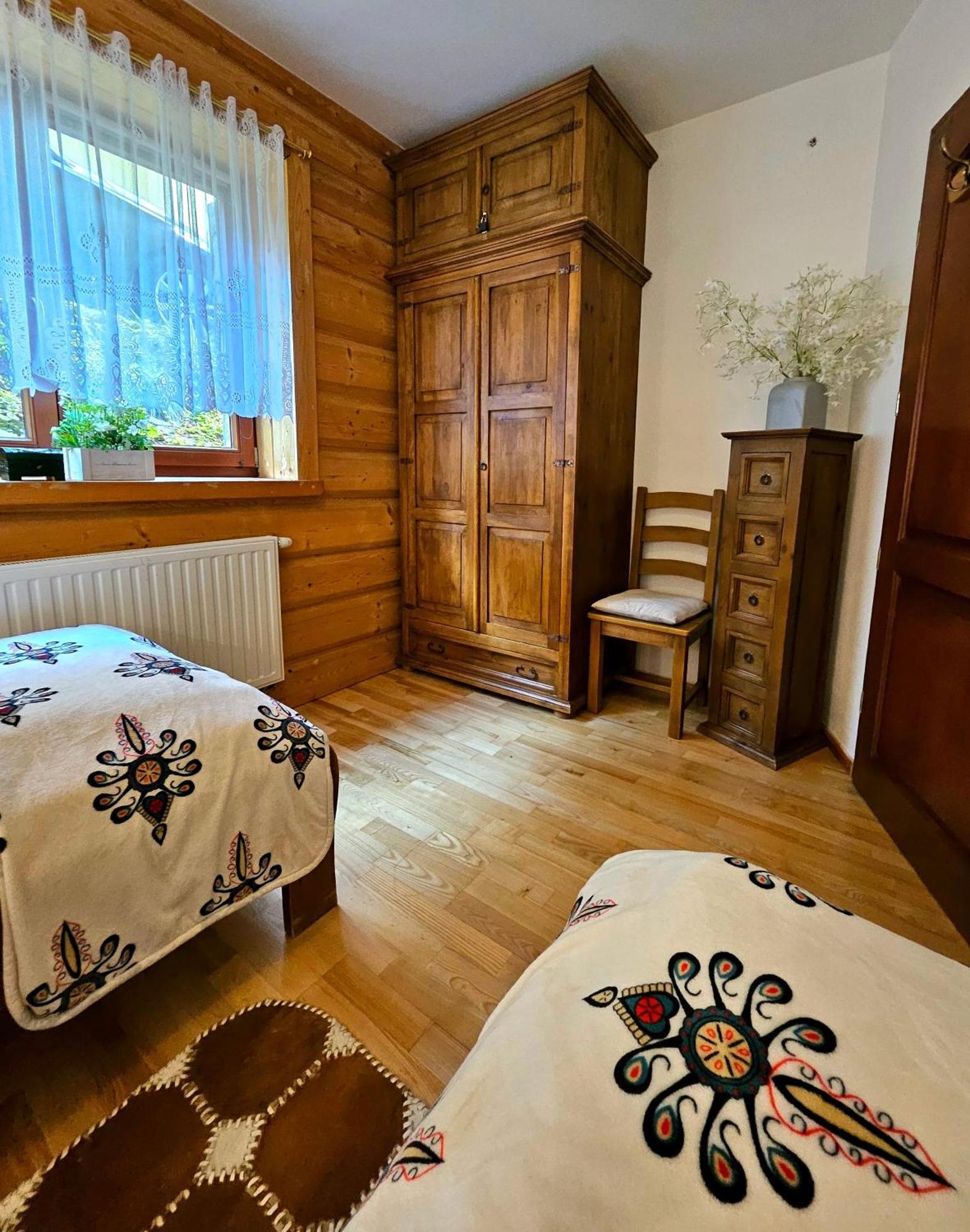 Apartament Z Widokiem Na Gory - Split Ac, Private Terrace, Private Parking กอสเชียลิสกอ ภายนอก รูปภาพ