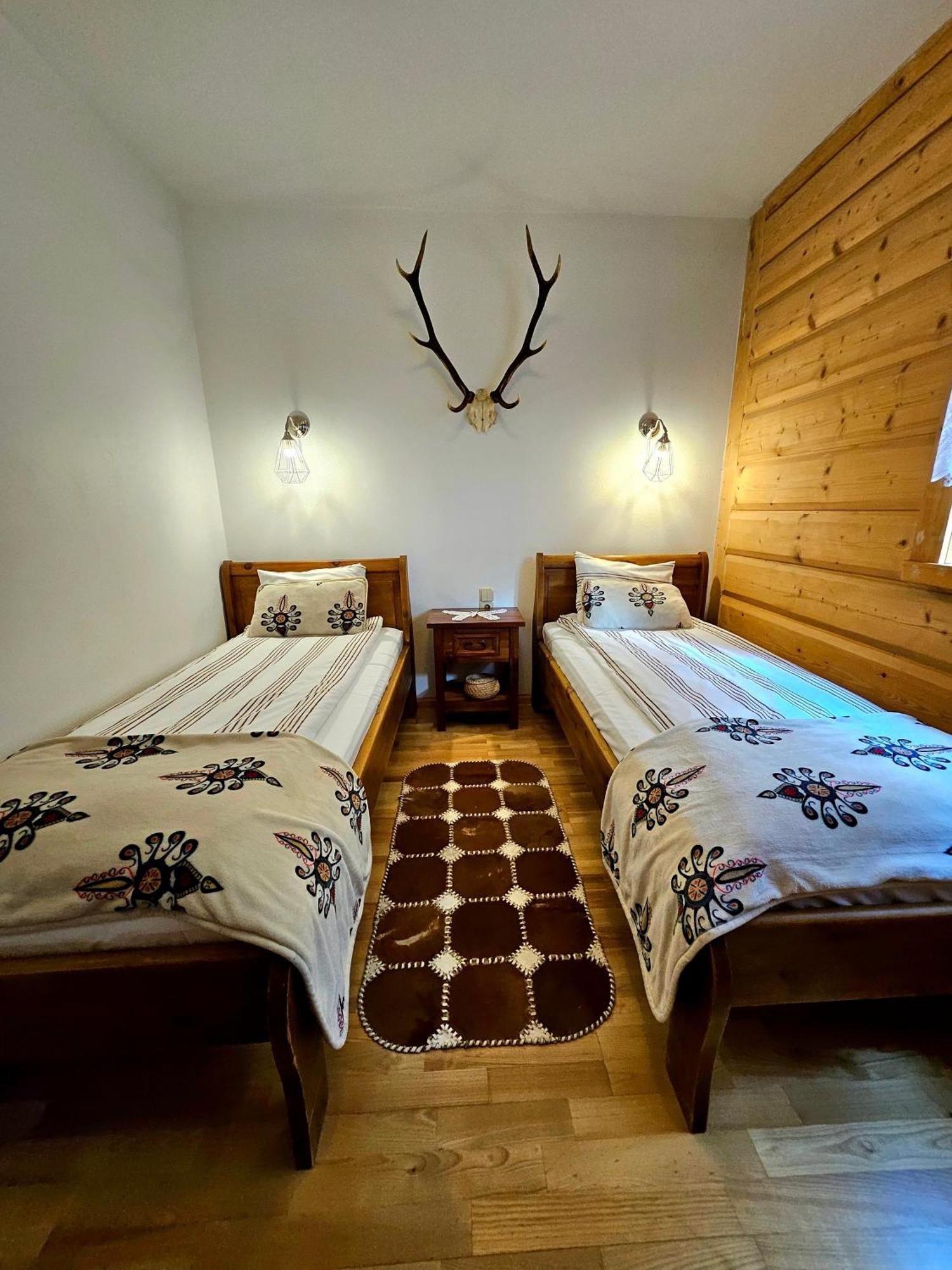 Apartament Z Widokiem Na Gory - Split Ac, Private Terrace, Private Parking กอสเชียลิสกอ ภายนอก รูปภาพ